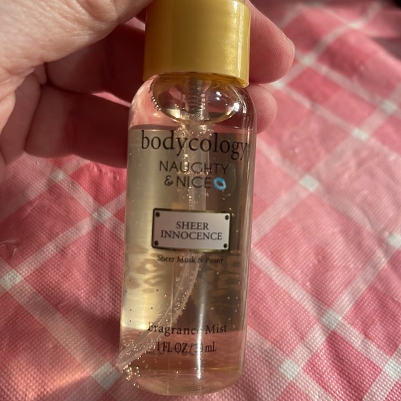 🎈SALE🎈🎀 #17.MAKEUP BUNDLE🎀 - Picture 10 of 12